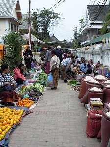 s-20111219 laos (16).jpg